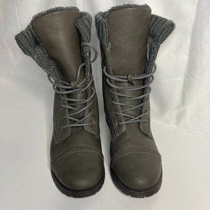 NEW Ardene Mid Calf Lace Up Combat Style Boots Size 8 Grey.